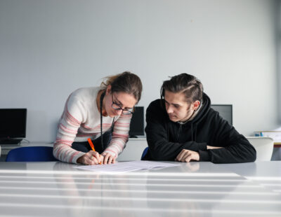 Stratégie pour l’emploi des jeunes : le réseau des Missions Locales engagé pour améliorer la formation, l’orientation et l’emploi des jeunes