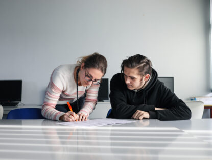 Stratégie pour l’emploi des jeunes : le réseau des Missions Locales engagé pour améliorer la formation, l’orientation et l’emploi des jeunes